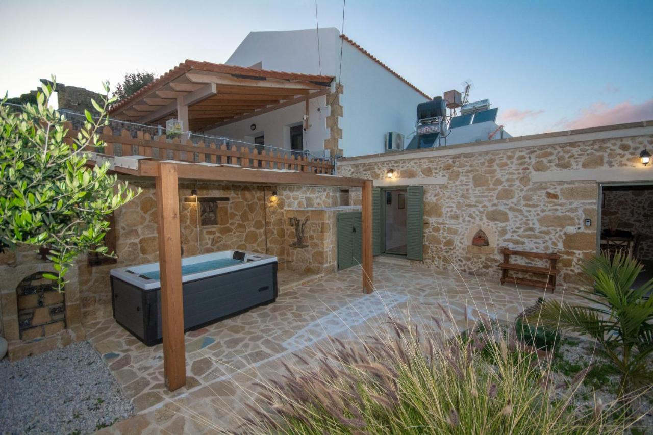 Pamelas House With Jacuzzi Kíszamosz Kültér fotó